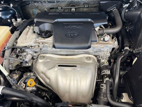 Certified 2018 Toyota RAV4 LE w/ All Weather Liner Package FWD image 32
