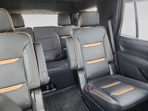 Used 2023 GMC Yukon AT4 AWD/4WD image 25
