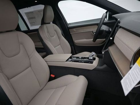 New 2026 Volvo XC90 B6 Ultra w/ Lounge Package image 36