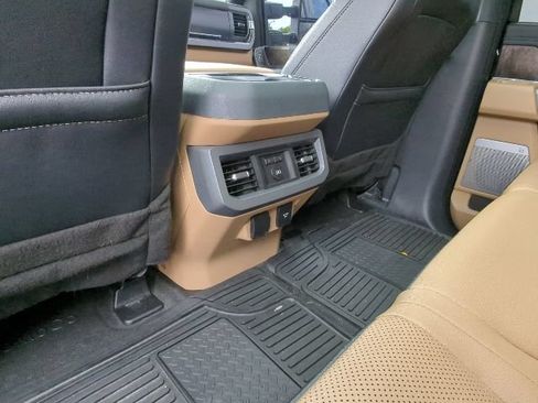 Used 2024 Ford F250 Lariat w/ Lariat Ultimate Package AWD/4WD image 29