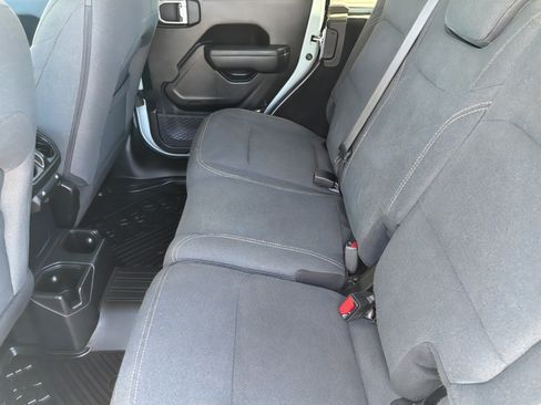 Used 2024 Jeep Wrangler Sport S image 13