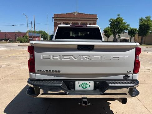 Used 2025 Chevrolet Silverado 2500 LT w/ Convenience Package AWD/4WD image 4