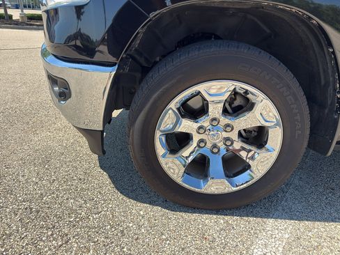 Used 2022 RAM 1500 Big Horn AWD/4WD image 9
