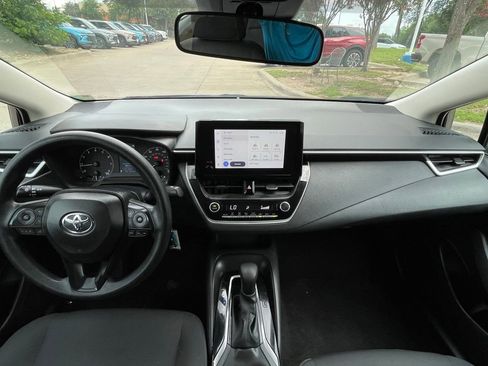Used 2024 Toyota Corolla LE FWD image 11