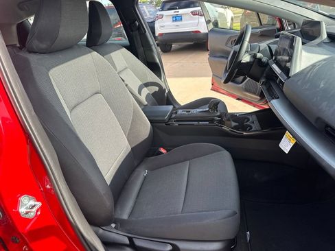 Used 2026 Toyota Prius LE FWD image 22