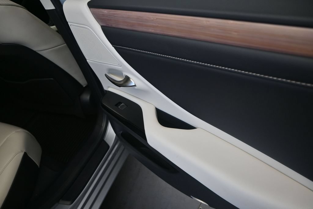 Used 2025 Lexus ES 350 w/ Premium Package FWD image 21