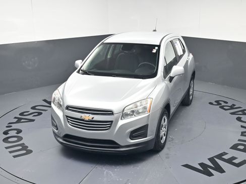 Used 2016 Chevrolet Trax LS image 29