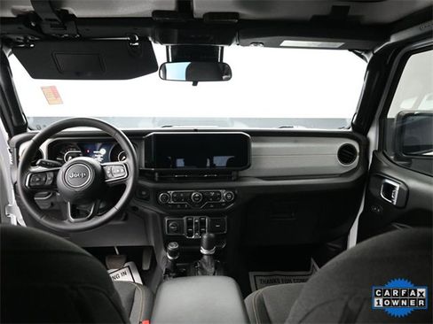 Used 2024 Jeep Gladiator Sport image 26