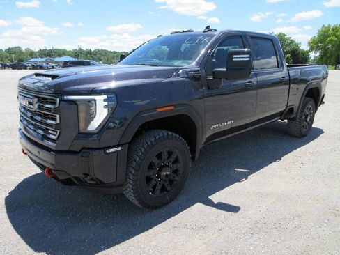 New 2026 GMC Sierra 2500 AT4 AWD/4WD image 11