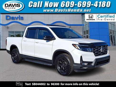 Used 2025 Honda Ridgeline TrailSport+ image 1