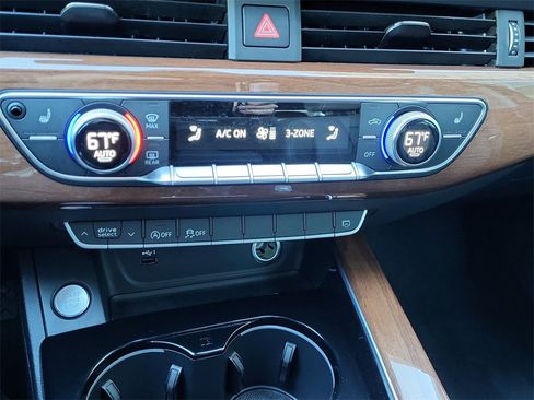 Used 2022 Audi A4 2.0T Premium image 27
