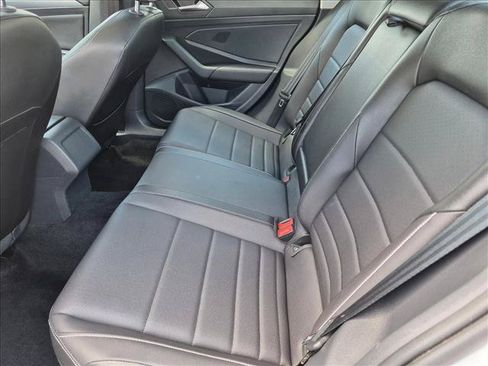 Used 2023 Volkswagen Jetta SE w/ Panoramic Sunroof Package FWD image 17
