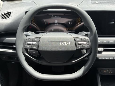New 2026 Kia K4 FWD image 31