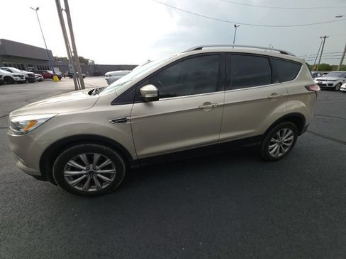 Used 2017 Ford Escape Titanium w/ Equipment Group 301A AWD/4WD image 10