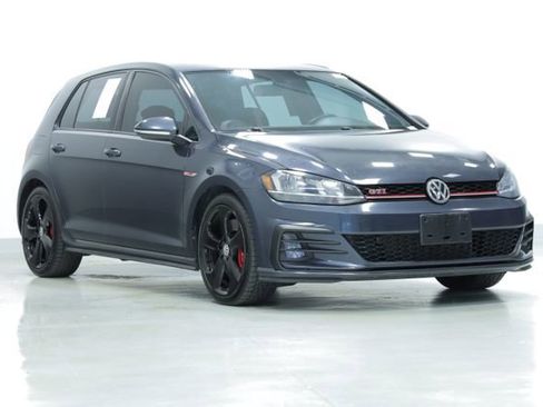 Used 2019 Volkswagen Golf 4-Door image 3