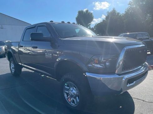 Used 2015 RAM 2500 Tradesman w/ Chrome Appearance Group AWD/4WD image 2