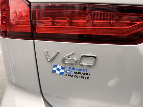 Used 2025 Volvo V60 B5 Cross Country Plus image 34