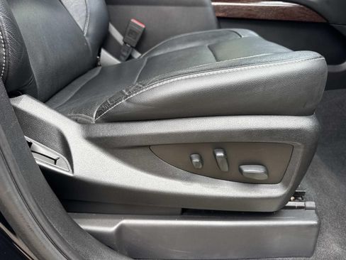 Used 2020 GMC Yukon XL SLT AWD/4WD image 16