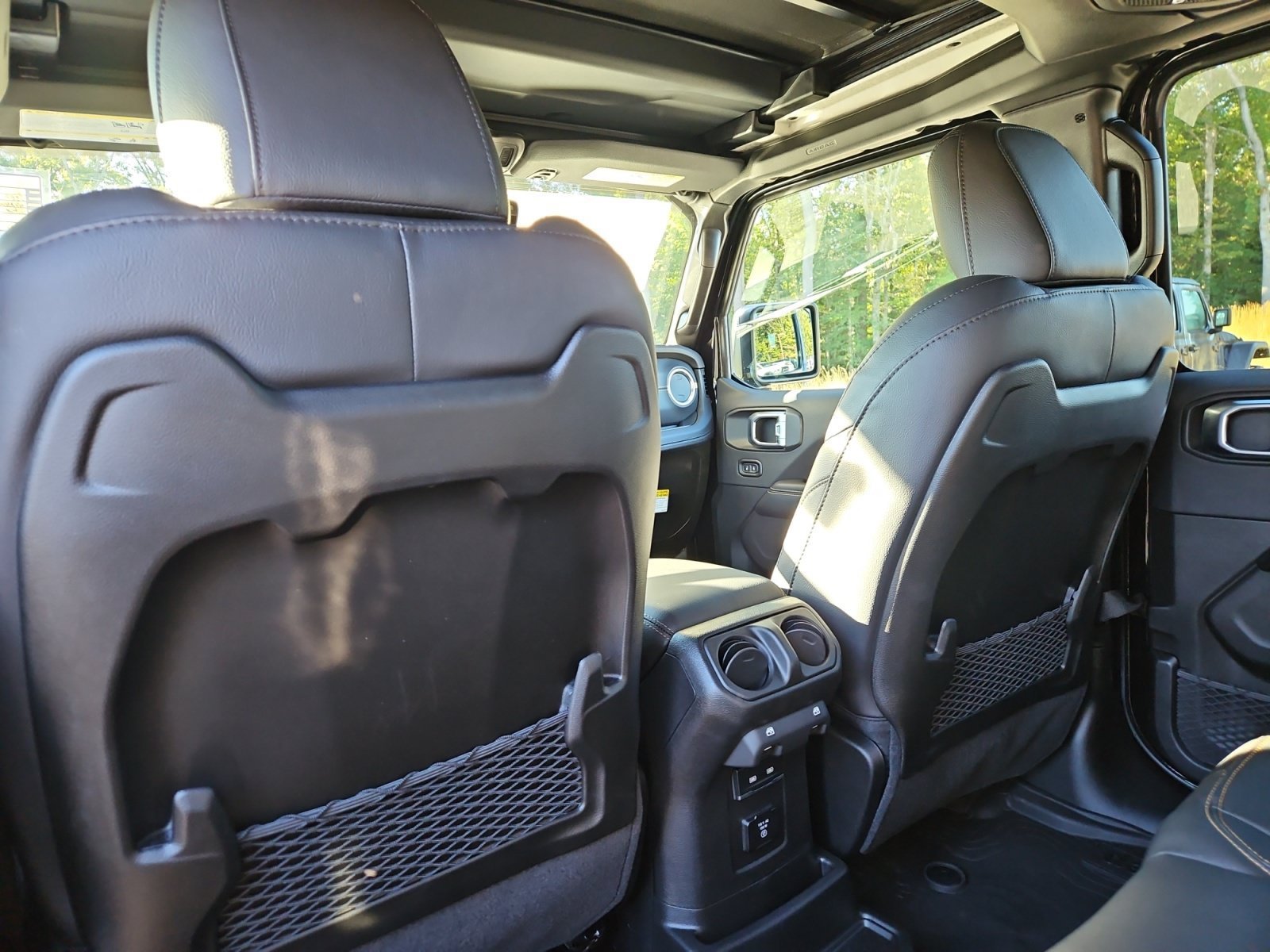 New 2027 Jeep Wrangler Unlimited Sahara AWD/4WD image 20