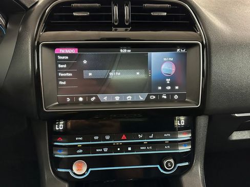 Used 2020 Jaguar F-PACE Premium AWD/4WD image 19