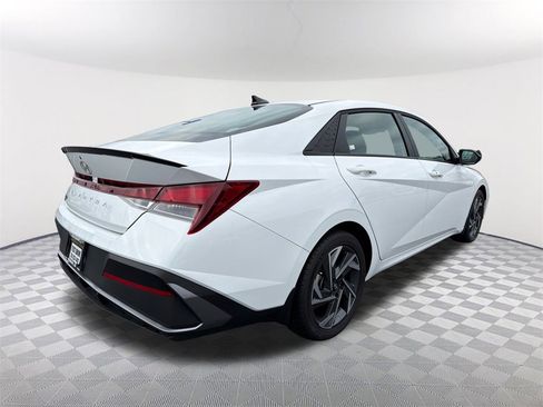 Certified 2025 Hyundai Elantra Sport image 5