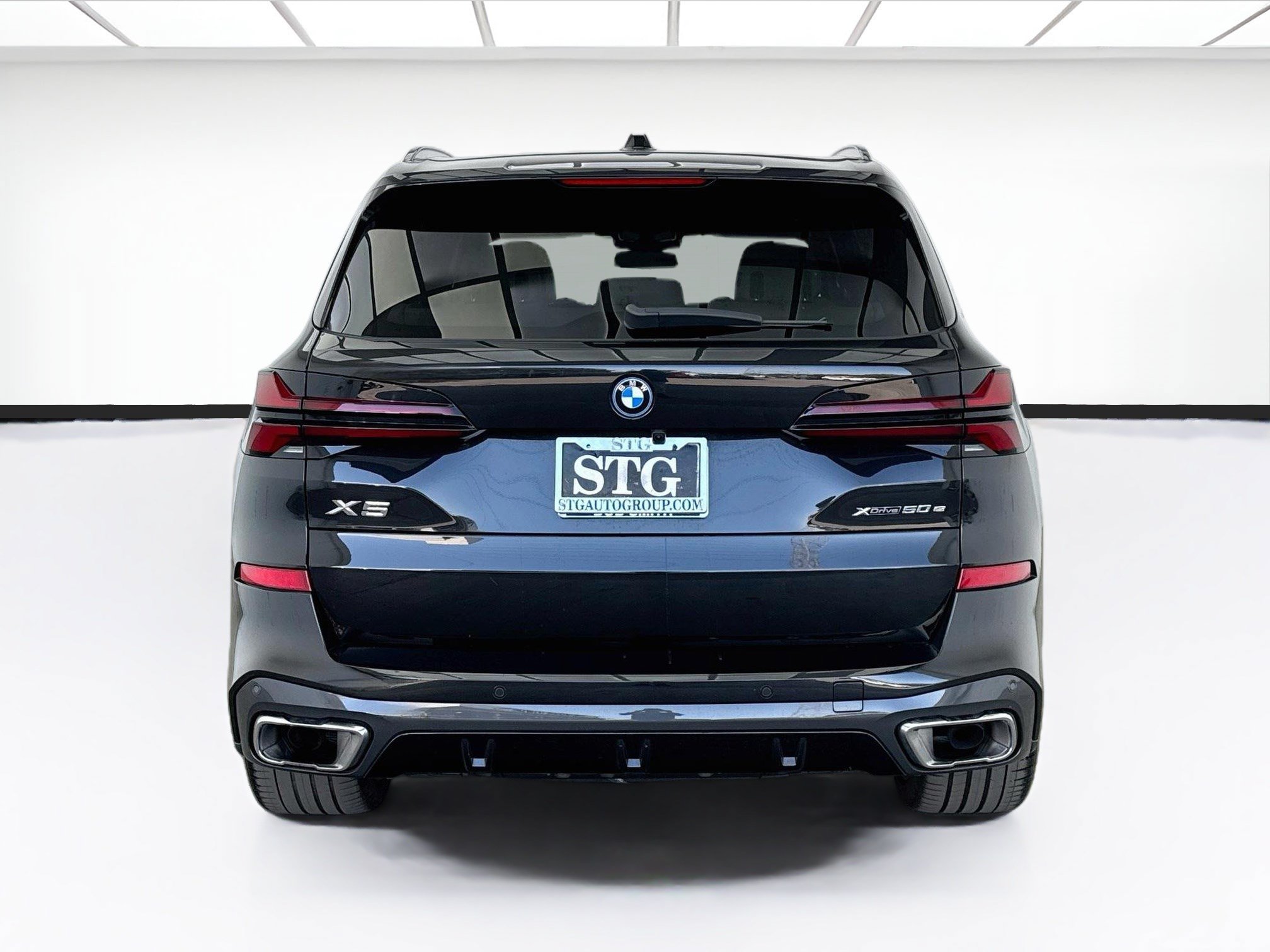 Used 2024 BMW X5 xDrive50e w/ Executive Package AWD/4WD image 5