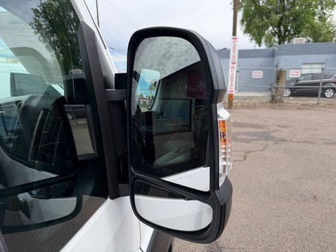 Used 2025 RAM ProMaster 2500 w/ U-Haul Equipment Group FWD image 33