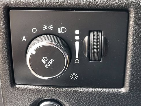 Used 2020 Jeep Grand Cherokee High Altitude AWD/4WD image 25