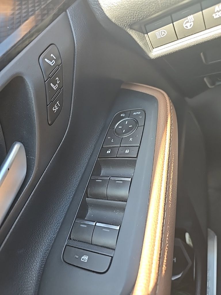 Used 2024 Toyota Grand Highlander AWD Hybrid image 9