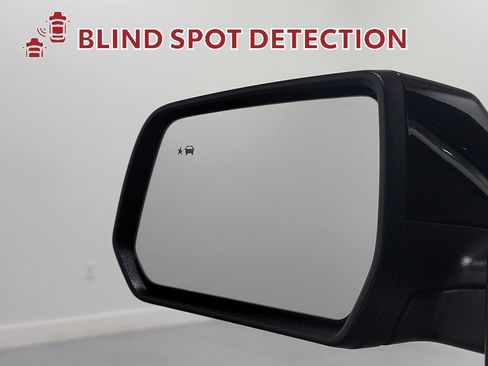 Used 2023 GMC Acadia SLE w/ Driver Convenience Package image 11