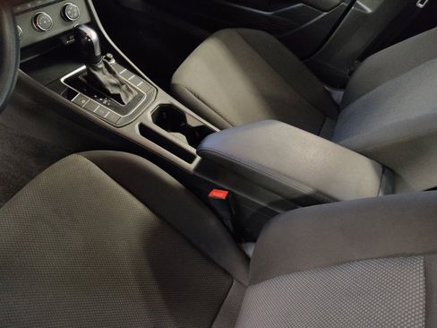 Used 2021 Volkswagen Jetta R-Line FWD image 26