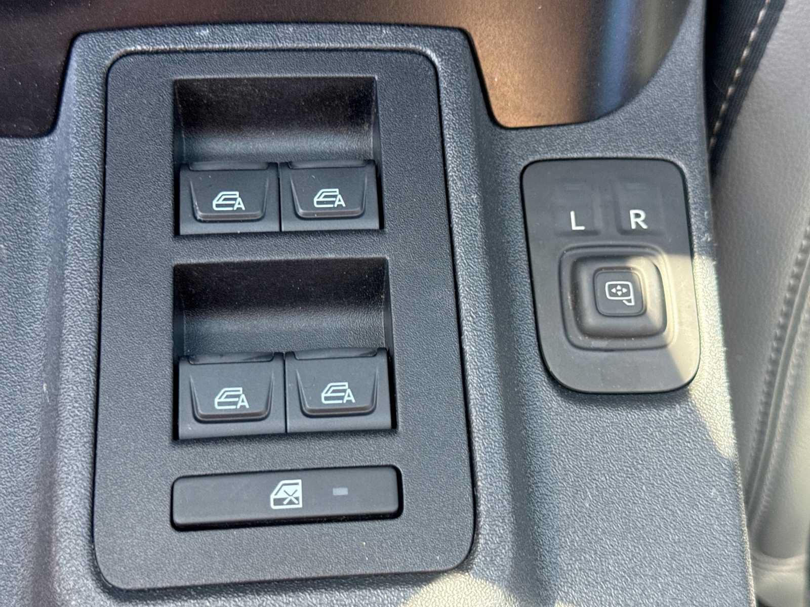 Used 2023 Ford Bronco Outer Banks AWD/4WD image 16