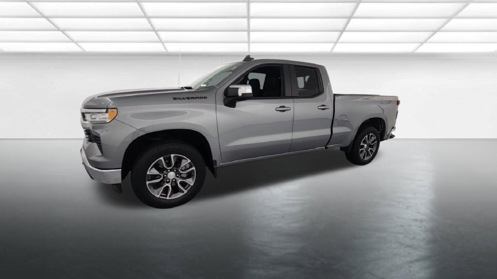 Used 2023 Chevrolet Silverado 1500 LT w/ Safety Package AWD/4WD image 3