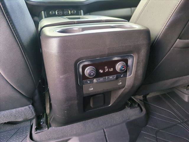 Used 2022 Chevrolet Tahoe Z71 w/ Luxury Package AWD/4WD image 16