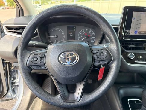 Used 2024 Toyota Corolla LE FWD image 17