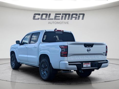 Used 2025 Nissan Frontier SV AWD/4WD image 5