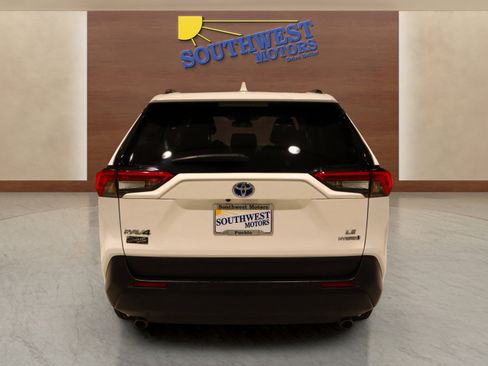 Used 2024 Toyota RAV4 LE image 3