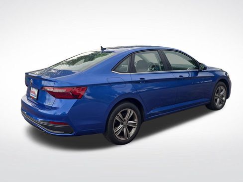 Used 2022 Volkswagen Jetta SE FWD image 5
