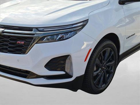 Used 2022 Chevrolet Equinox RS w/ LPO, Floor Liner Package FWD image 10
