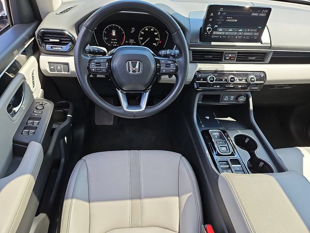 Certified 2023 Honda Pilot Touring image 12