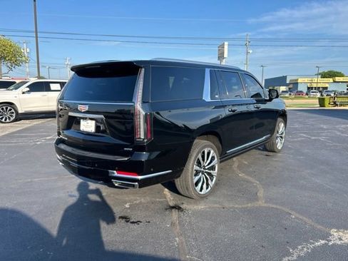 Certified 2026 Cadillac Escalade ESV Platinum Luxury w/ LPO, Floor Liner Package AWD/4WD image 6