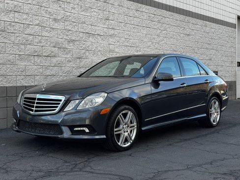 Used 2010 Mercedes-Benz E 550 Sport image 1