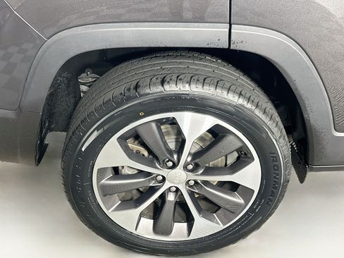 Used 2022 Jeep Cherokee Limited w/ Elite Package AWD/4WD image 11