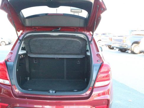 Certified 2022 Chevrolet Trax LT w/ Driver Confidence Package image 16