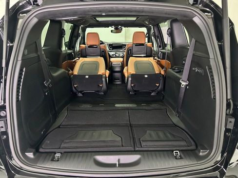 New 2026 Chrysler Pacifica Pinnacle image 14