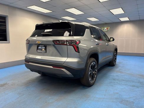 New 2026 Chevrolet Equinox LT w/ Convenience Package II FWD image 2