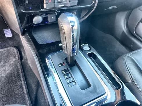 Used 2010 Ford Escape Limited image 16