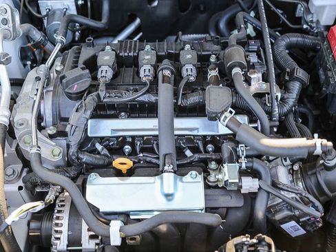 New 2025 Nissan Kicks Play S image 10