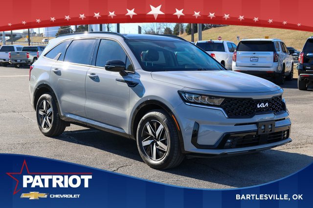 Used 2022 Kia Sorento EX w/ Panoramic Sunroof Package FWD image 1