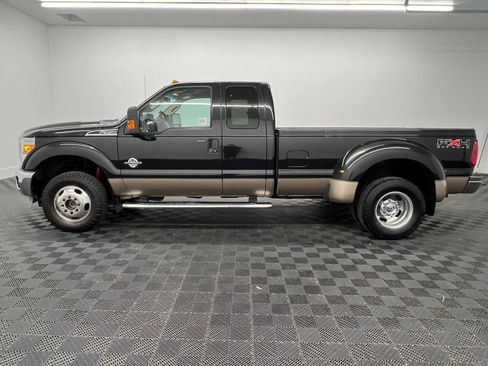 Used 2011 Ford F350 Lariat w/ Lariat Interior Pkg AWD/4WD image 2